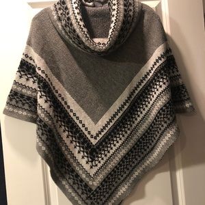 Black & White poncho